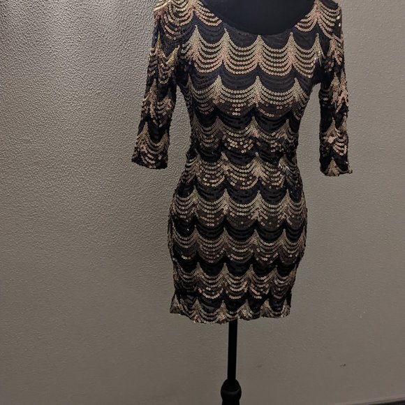 A'GACI Met Gold Mini Dress - Picture 13 of 16